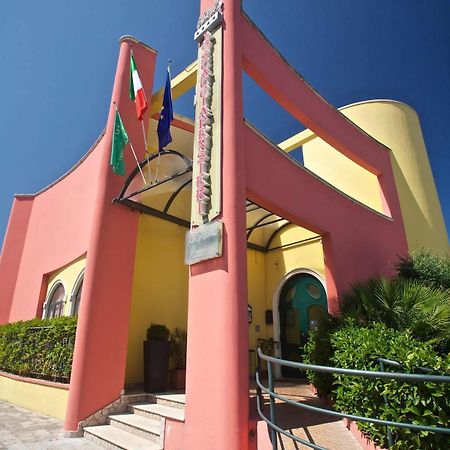 Lo Scacciapensieri Hotel & Restaurant Monteroni di Lecce Eksteriør billede