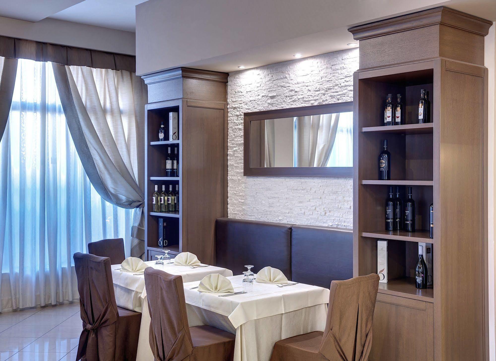Lo Scacciapensieri Hotel & Restaurant Monteroni di Lecce Eksteriør billede