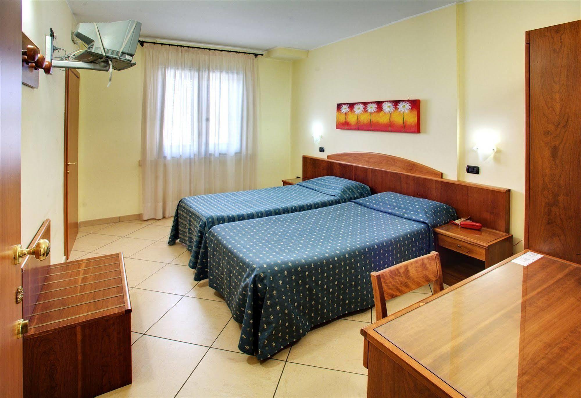 Lo Scacciapensieri Hotel & Restaurant Monteroni di Lecce Eksteriør billede