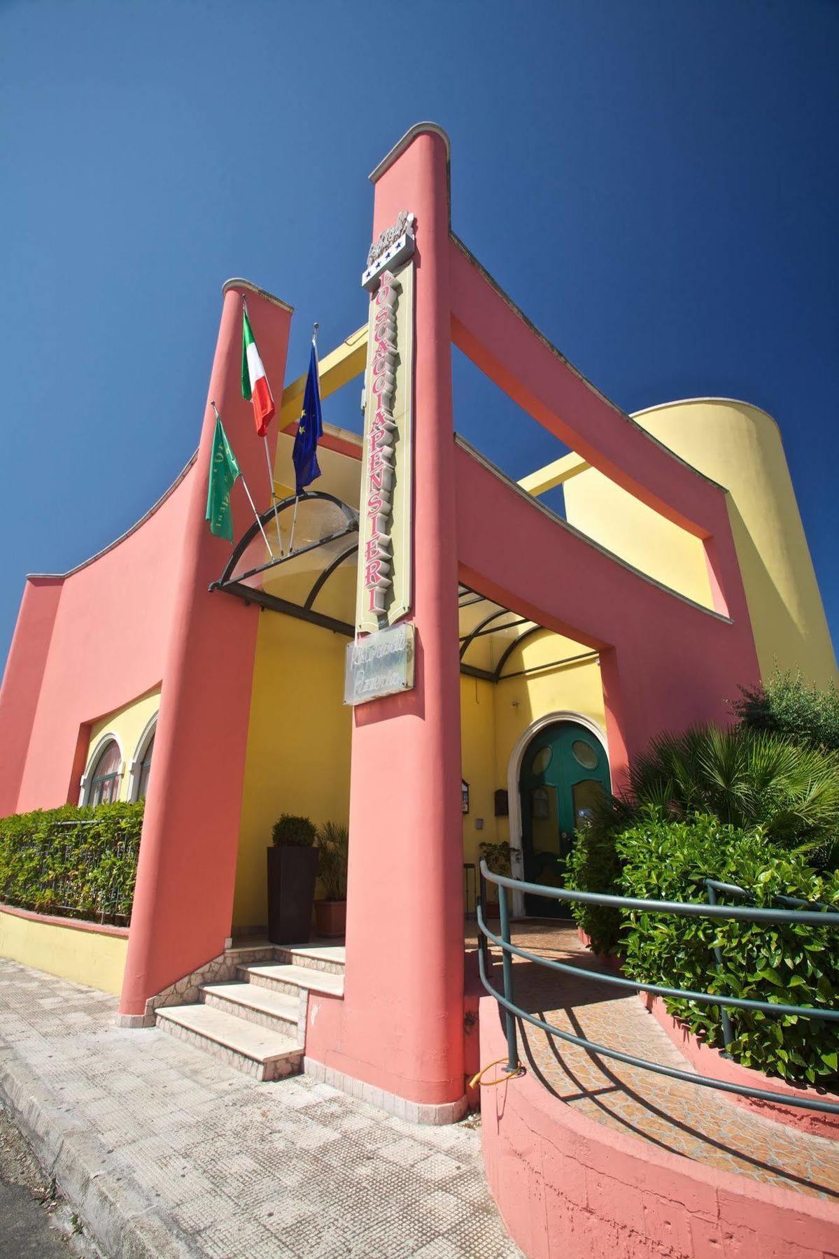 Lo Scacciapensieri Hotel & Restaurant Monteroni di Lecce Eksteriør billede